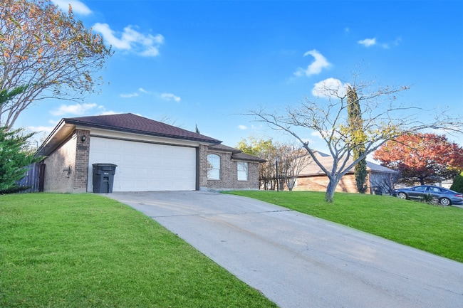 Photo - 4408 Shawn Dr