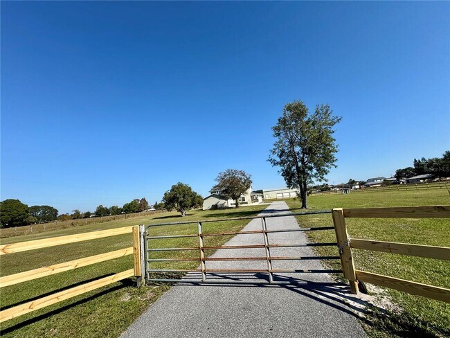 Photo - 3233 Hickory Tree Rd