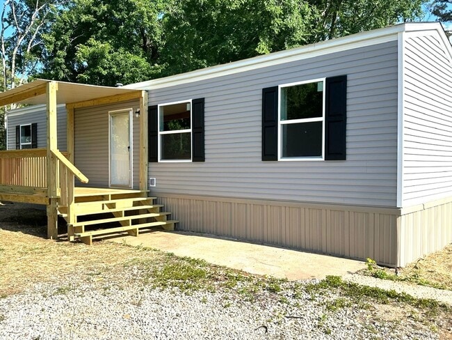 Photo - Brand new Efficiency 1 BR mobile home with large bonus room Unit Lenlock Mobile Home Park Lot 10-1