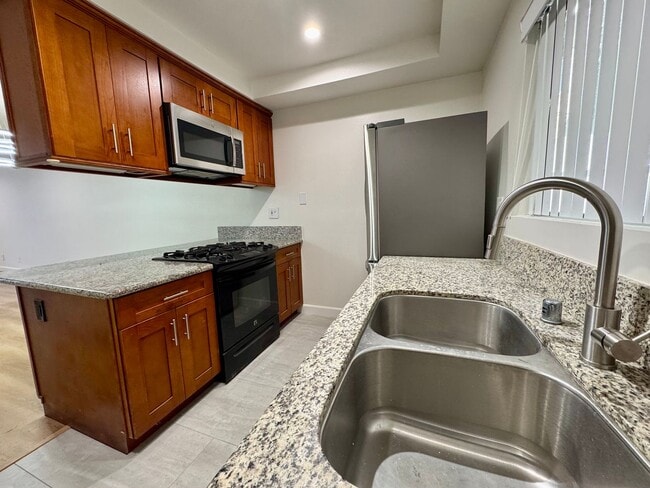 Photo - Stylish 2 bed + 2.5 bath + loft townhome n...