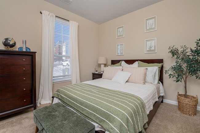 Brookstone Crossing Apartments