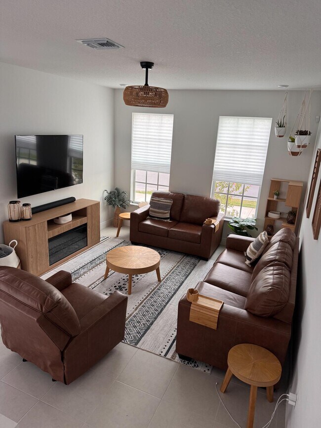 Photo - 930 SW Pr Ave