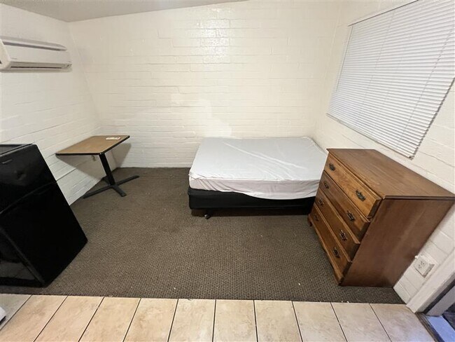 Photo - 1643 S State St