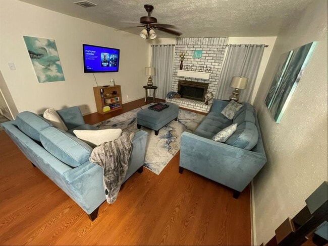 Building Photo - 1323 River Rock Dr Rental