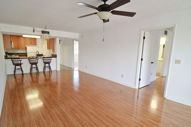 Photo - Spacious 2 Bed / 2 Bath Condo – 55+ Community | Largo, FL Unidad 7220