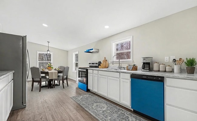 Photo - 5050 Park Creek Dr