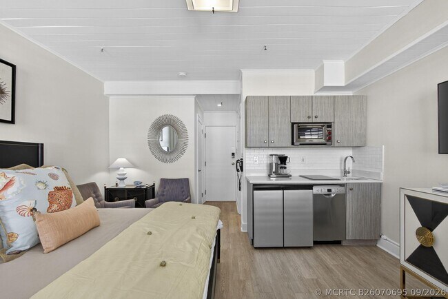 235 Sunrise Ave Unit 3044