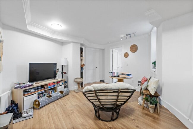 Building Photo - 151 Sip Ave Unit 38