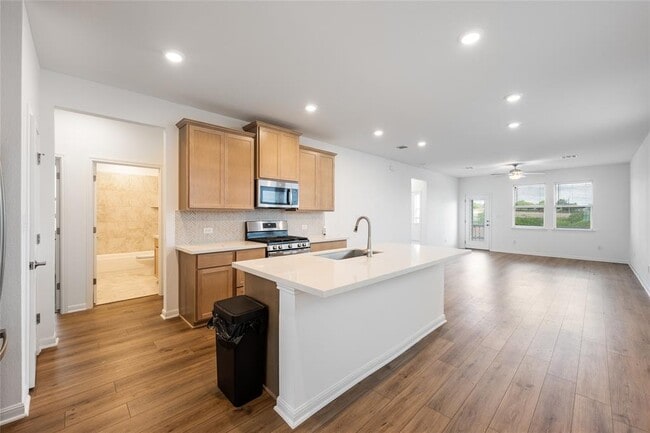 Photo - 751 Papaya Dr