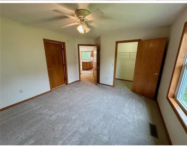 906 McDermott Ave