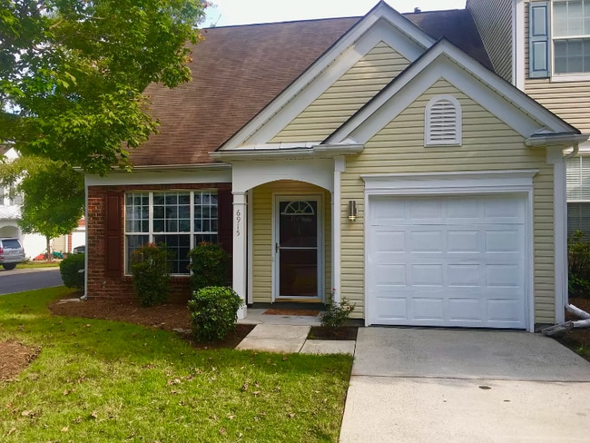 Photo - 6915 Beverly Springs Dr