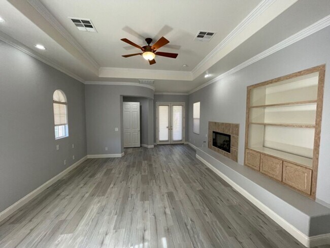 Building Photo - AWESONE SUMMERLIN SINGLE STORY HOME ON THE...