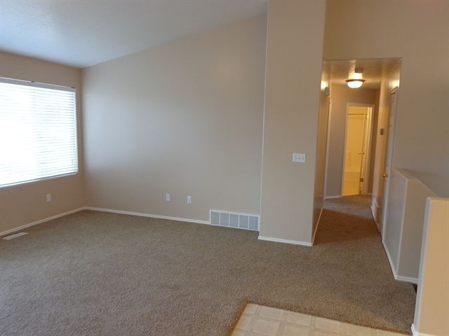 Photo - 235 W 1875 N