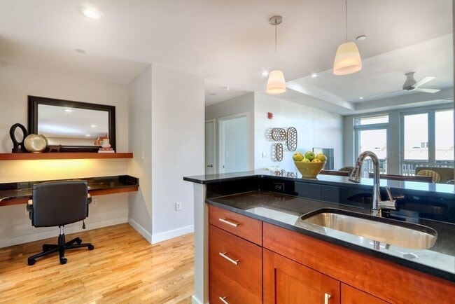 Photo - 100 Station Landing