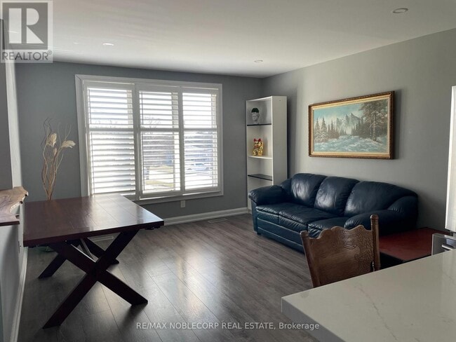 Photo - 166 Collings Ave