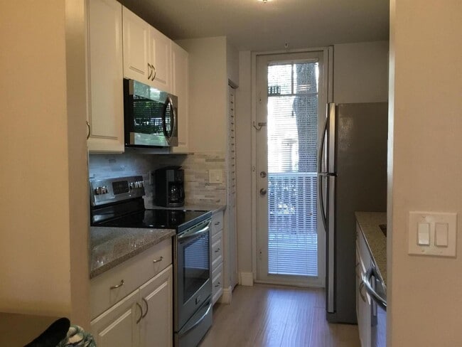 Building Photo - 4775 Chancellor Dr Unit 11 Rental