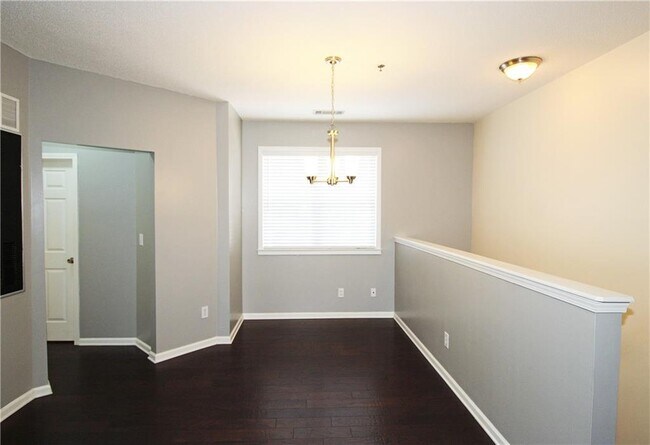 210 Spring Heights Ln Unit 2
