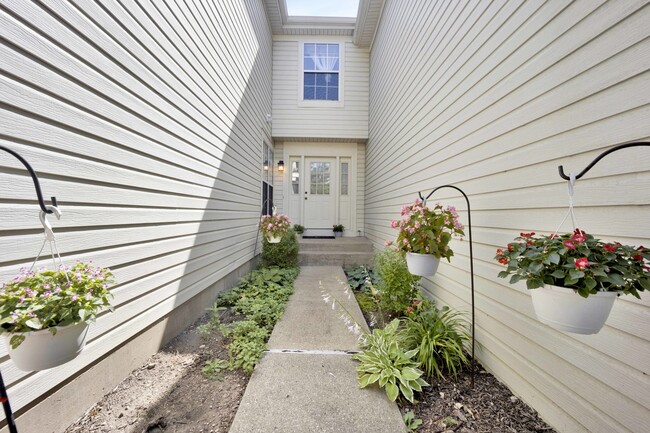 Photo - 2164 Seaver Ln