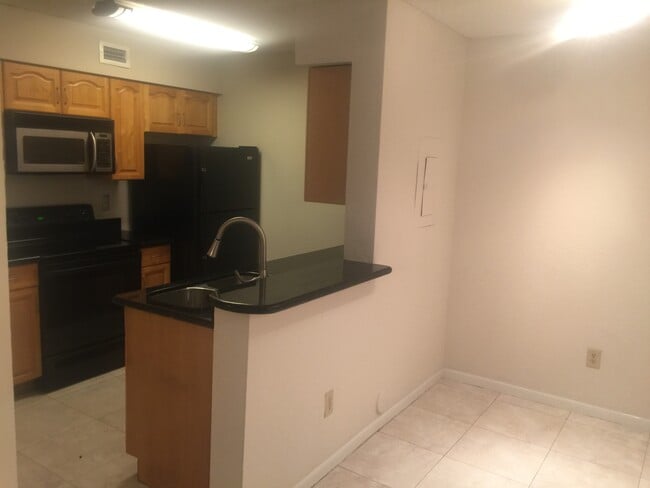 Photo - 2880 N Oakland Forest Dr