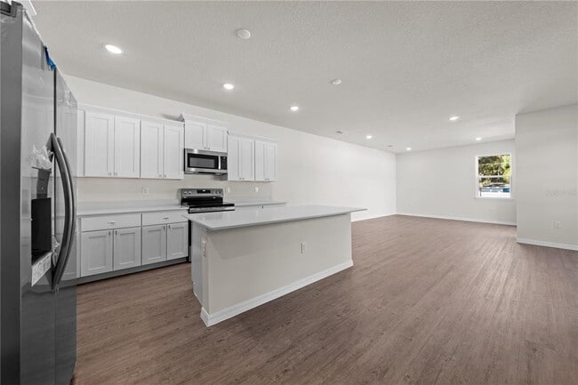 Photo - 1774 Tilia St