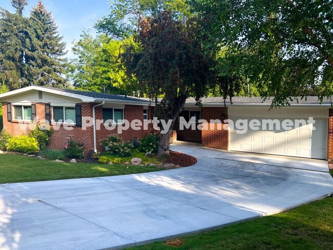 Building Photo - Newly Renovated Basement Suite with High-E... Rental