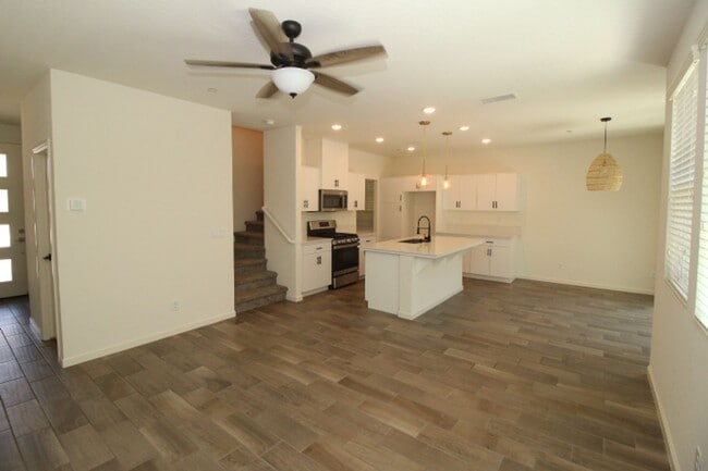 Photo - 3732 Graystoke Way