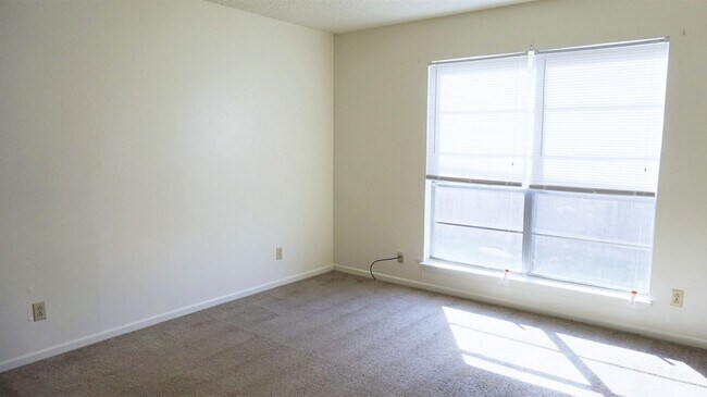 Photo - 4308 Lake Rd Unit # B