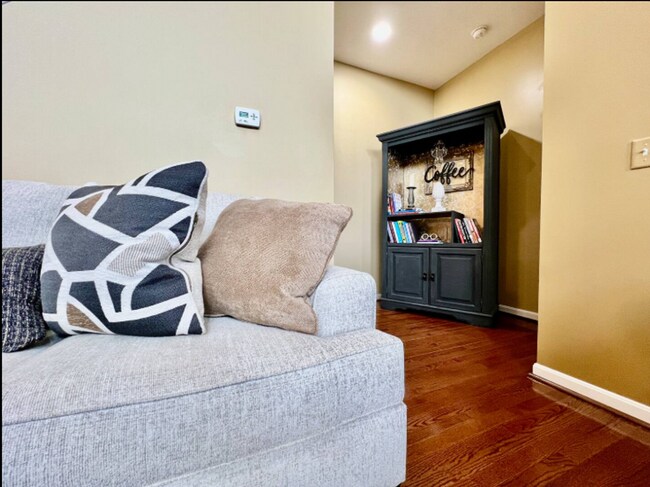 Photo - Spacious 4 Bedroom with Gameroom