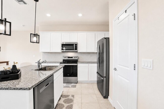 2909 Olivia Ave