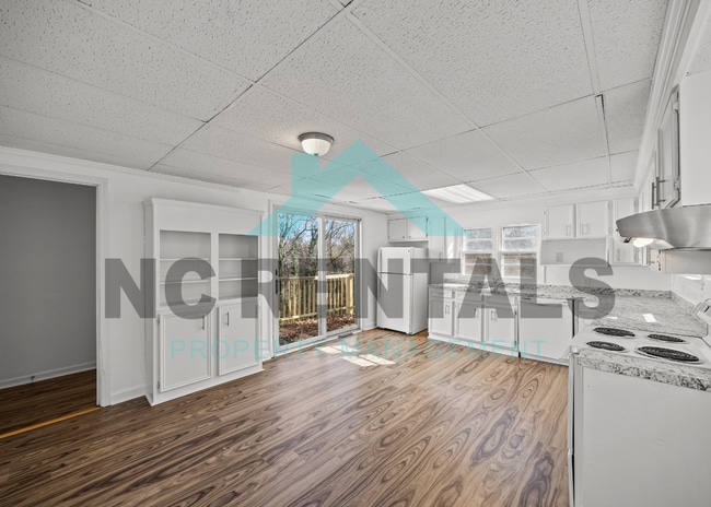 Photo - 721 Davis St