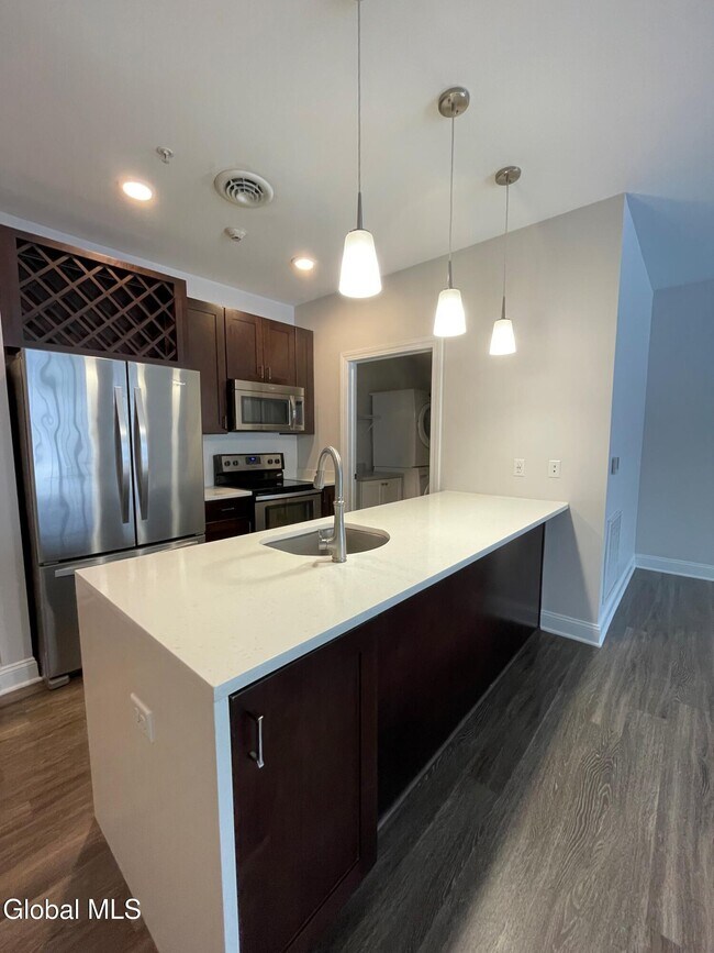 Photo - 130 Excelsior Ave Unidad 303