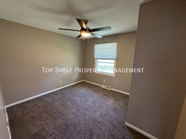 Photo - 3810 SW 12th St Unit 2