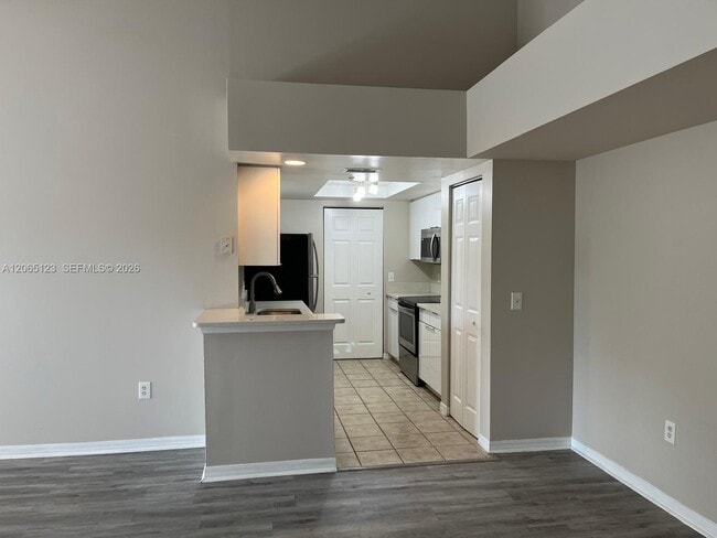 Photo - 4171 N Haverhill Rd Unit 1013