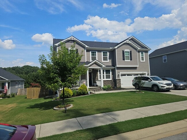 Building Photo - Beautiful 4br 2.5ba Home in Fuquay Varina! Avail August 14!