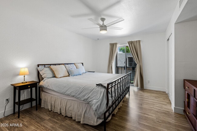 1010 E Osborn Rd Unit E