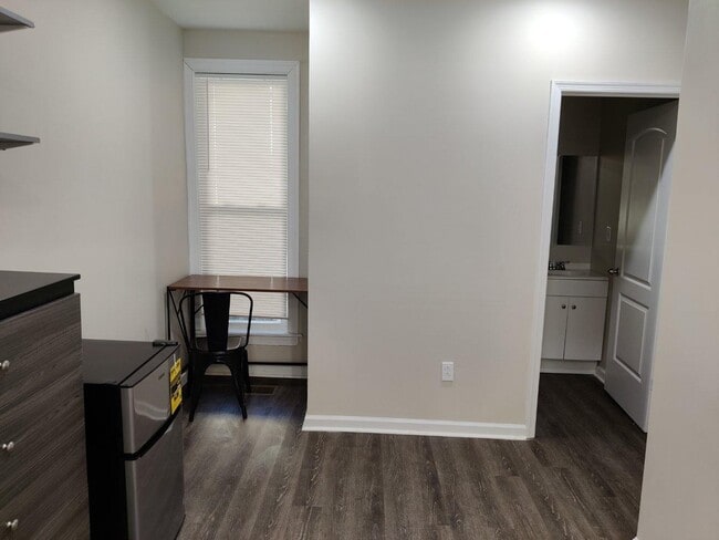 Photo - 5535 Crowson St Unidad B1
