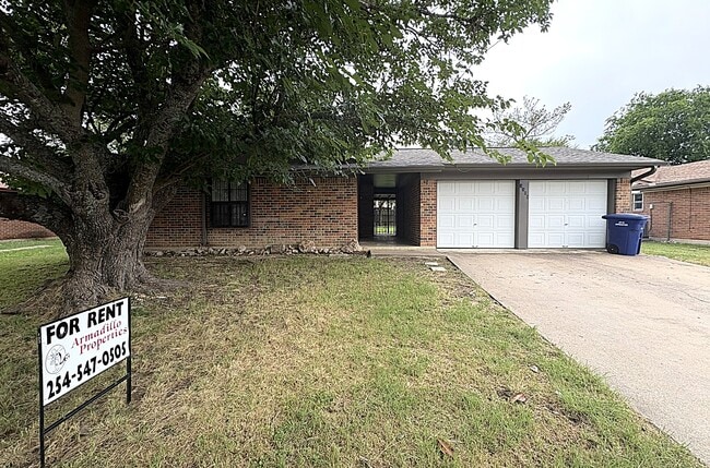 Photo - 1119 Rhonda Lee St House