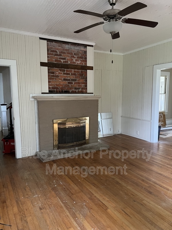 Photo - 610 Jenkins Ave