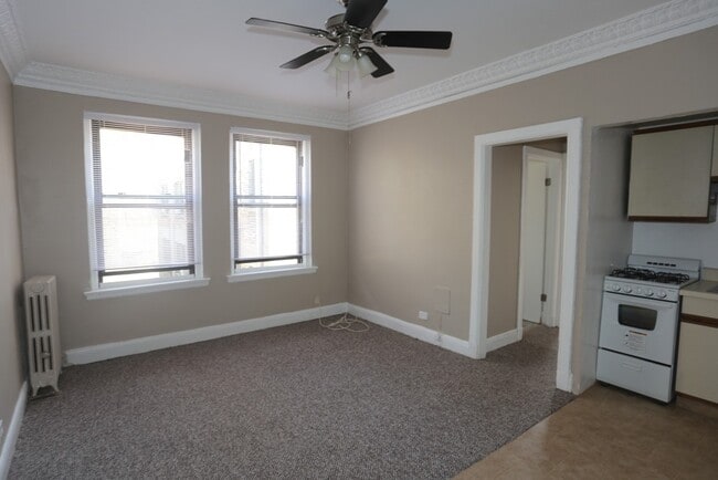 Photo - 3836 N Fremont St Unidad 805