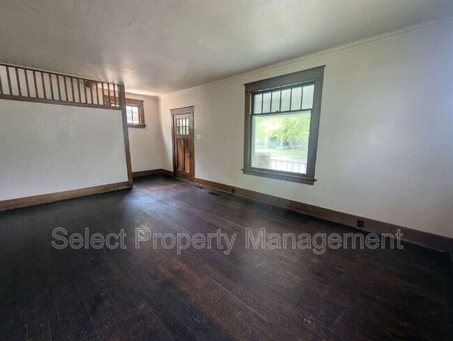 Photo - 1148 W Packard Ave