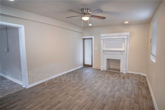 Photo - 745 E Mulberry Ave