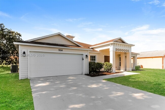 Photo - 526 SW Dahled Ave