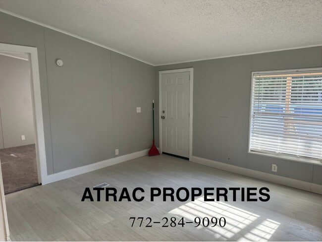 Photo - 608 NE Diana Terrace