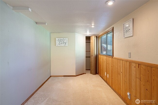 Photo - 37627 W Lake Walker Dr SE