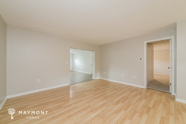 Photo - 4750 Kempston Dr