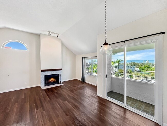 Stunning 2BD/2BA Condo in University Heigh... - Stunning 2BD/2BA Condo in University Heigh...