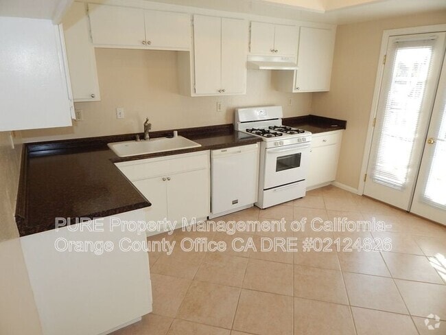 Building Photo - 16972 Hoskins Lane Unit Apt 5