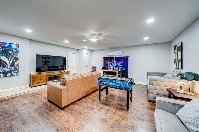 Photo - 1700 Sparrow Ln