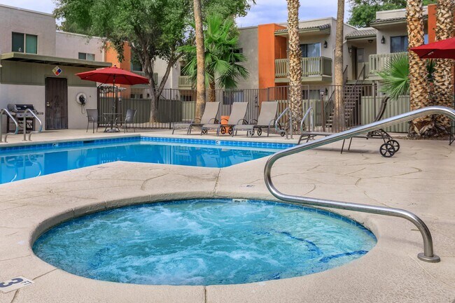 Pantano Villas Apartments