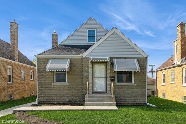 Photo - 7705 W Montrose Ave House